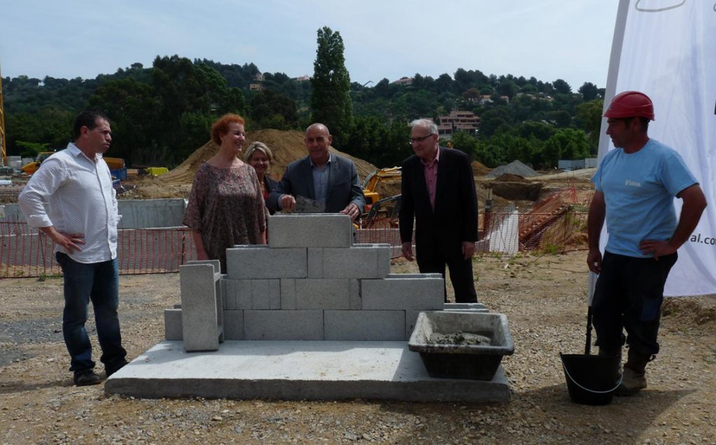 Pose de la première pierre de la résidence Loderi à Bormes-les-Mimosas